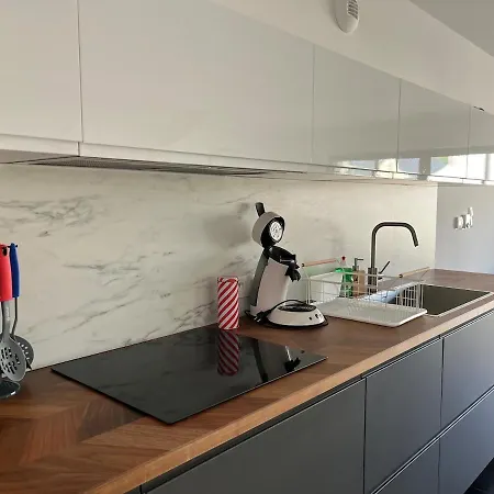 Superbe Maison Moderne A 300 M De La *